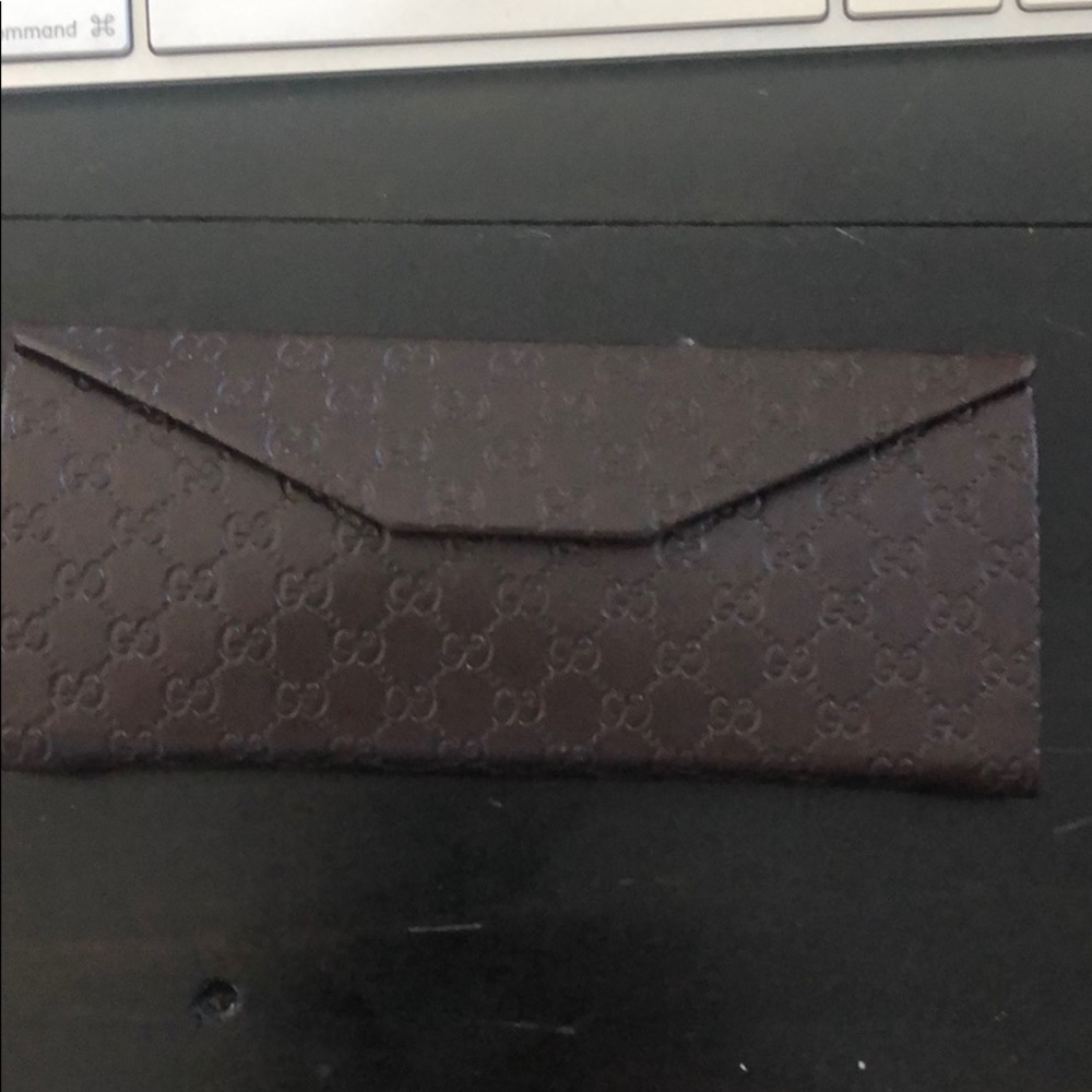 💯% Authentic, NEW Gucci foldable eyeglasses case.